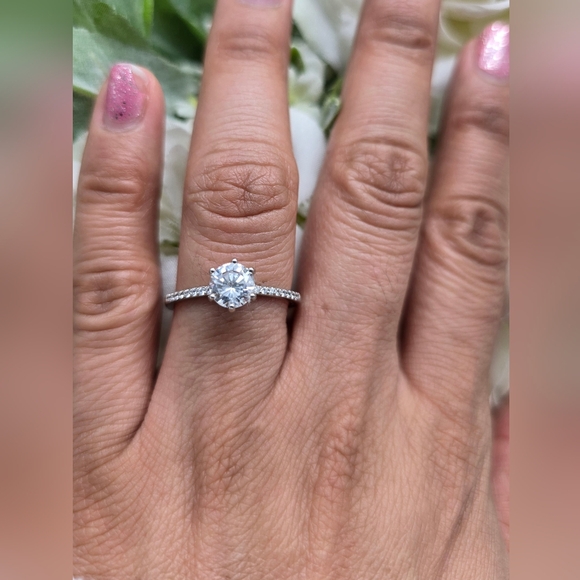 ♥️ MIA ENGAGEMENT STERLING SILVER RING - Picture 3 of 7